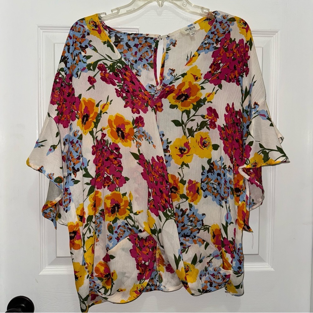 Umgee Multicolor Floral V Neck Wrap Style Blouse with Flutter Sleeve size L - Picture 2 of 7